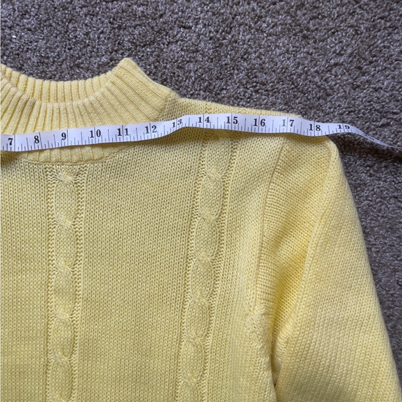 Elegant Cream Cable Knit Sweater Set - Picture 4 of 10